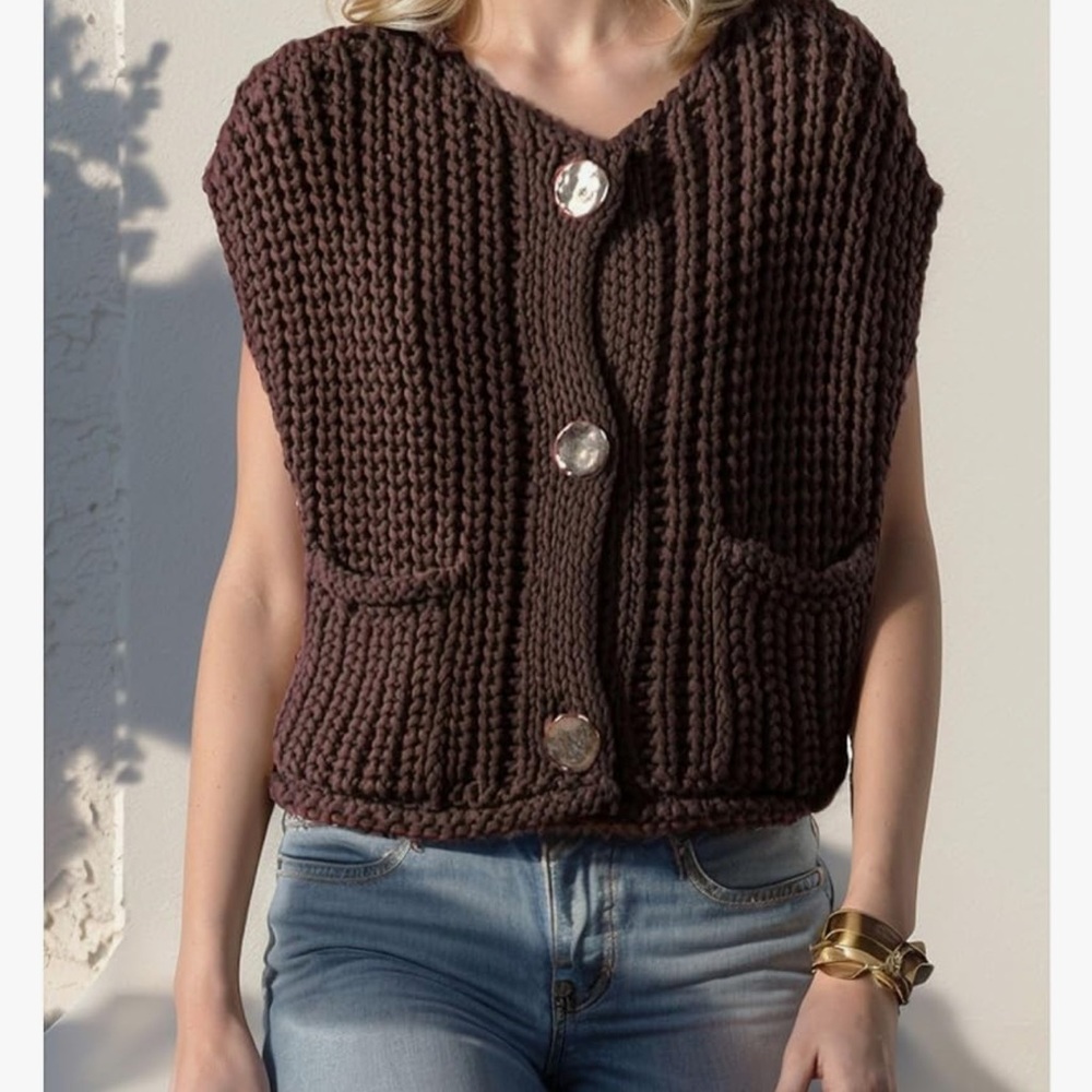 Chunky Brown Knit vest with Gold buttons